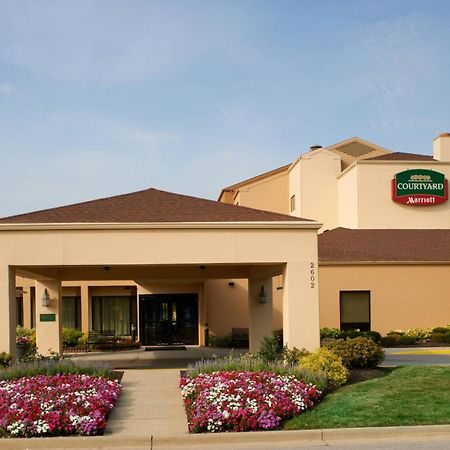 מלון Courtyard By Marriott Indianapolis Airport מראה חיצוני תמונה