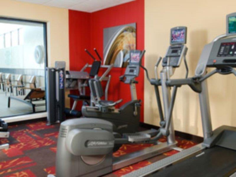 מלון Courtyard By Marriott Indianapolis Airport מראה חיצוני תמונה