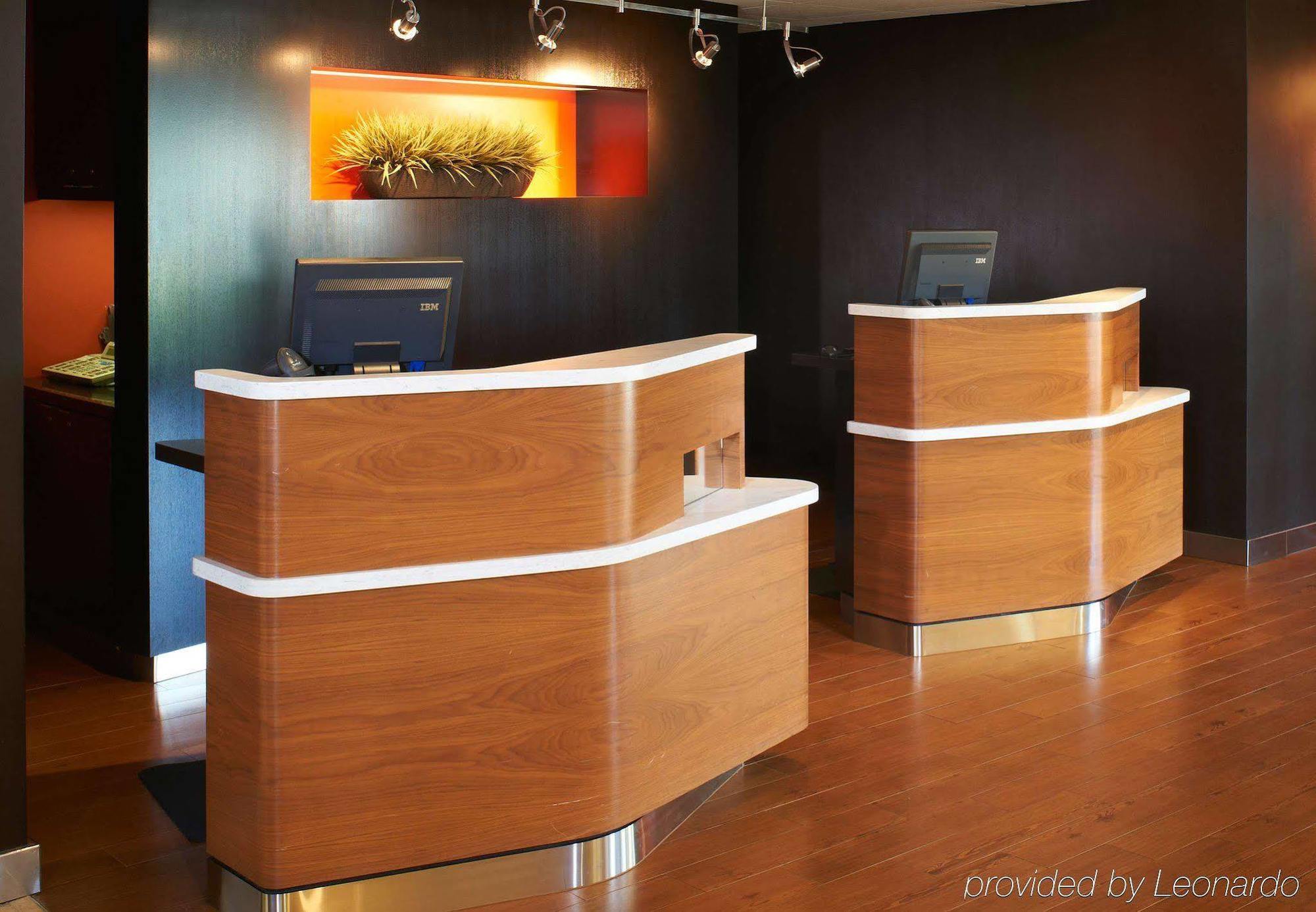 מלון Courtyard By Marriott Indianapolis Airport מראה חיצוני תמונה