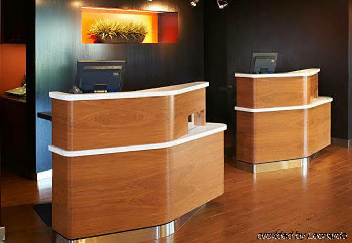 מלון Courtyard By Marriott Indianapolis Airport מראה חיצוני תמונה