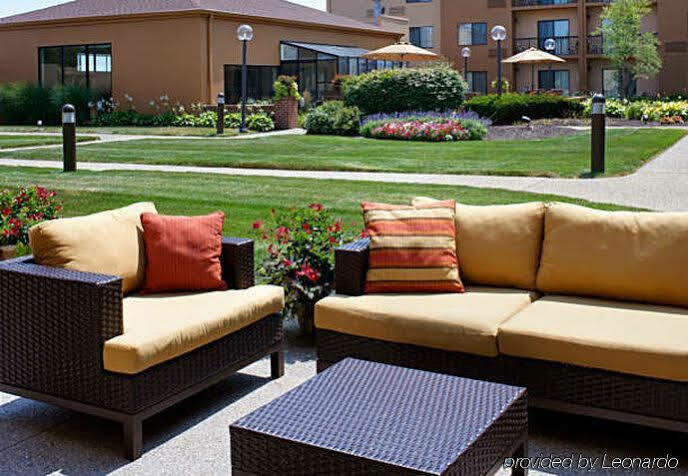 מלון Courtyard By Marriott Indianapolis Airport מראה חיצוני תמונה